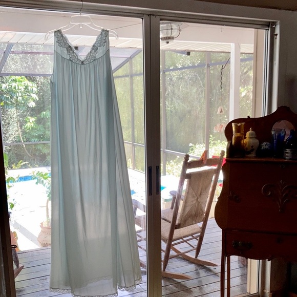 Vintage shadow Line pale blue long nightgown - Picture 2 of 3